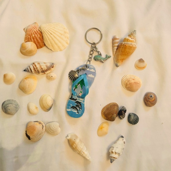 Upcycled Accessories - Upcycled Beach Flip Flop Keychain Brighton Pier England Souvenir.